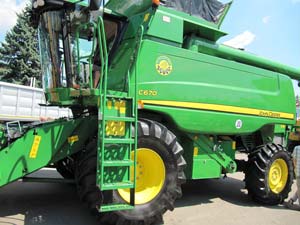 Відстеження роботи комбайна John Deere C670