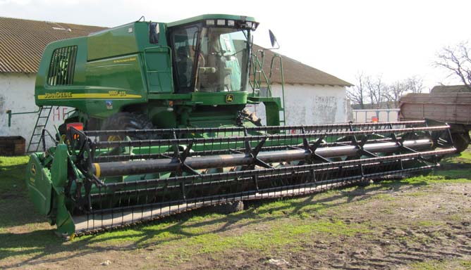 Встановлення GPS трекера в комбайн John Deere 9880i STS