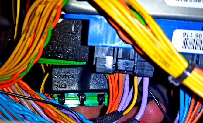 Lecture des données du CAN-bus et transmission au serveur de surveillance GPS